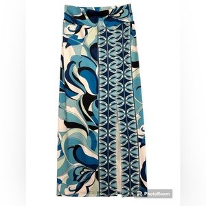 Women’s soft knit skirt